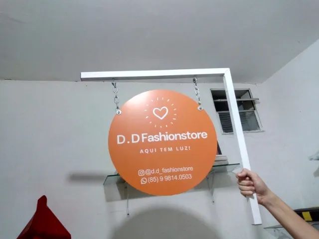 Placa lateral para pequenos comercios 