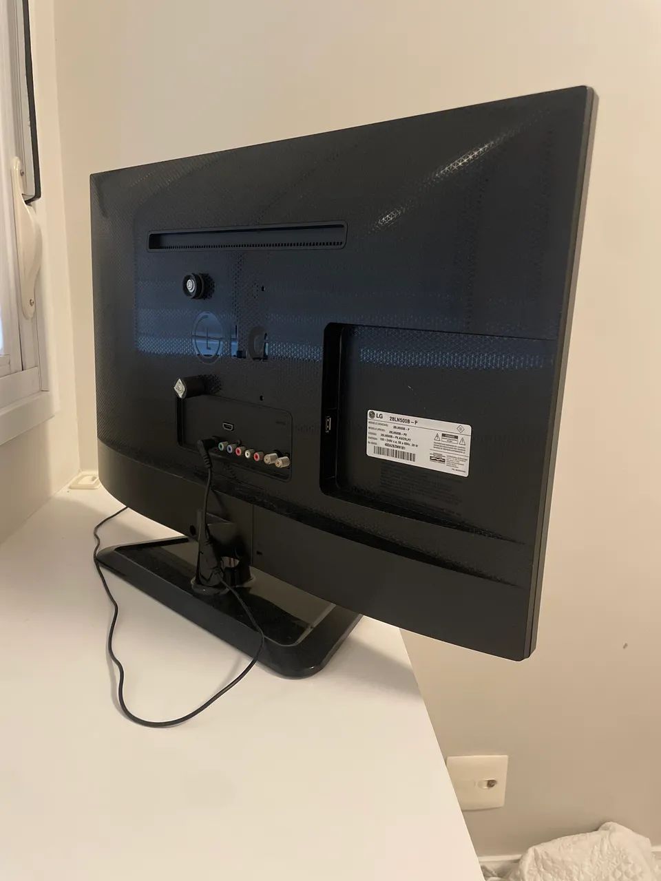TV LG 28? LED - Modelo 28LN500B - Bivolt - Ótimo estado