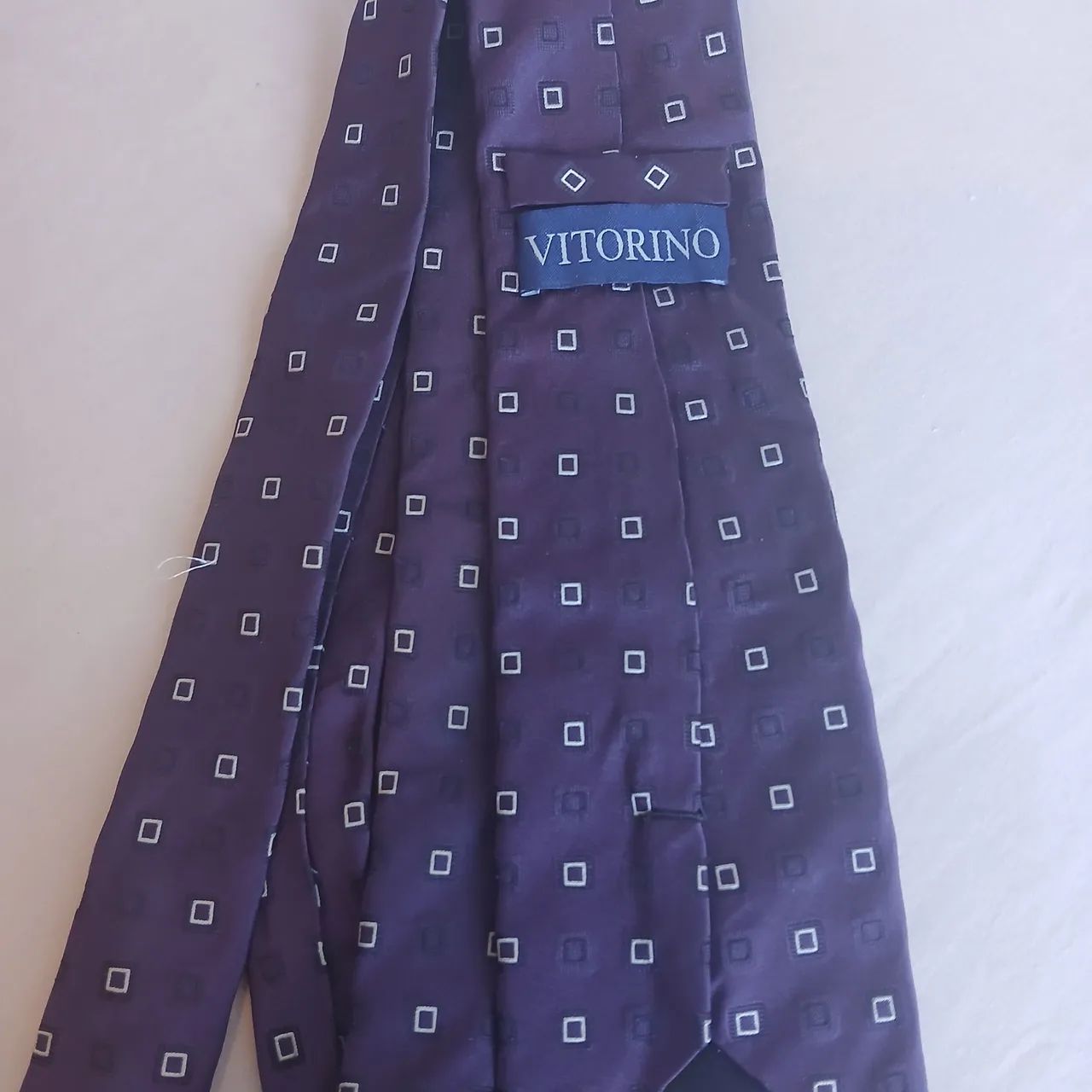 Gravata Vitorino Azul Escuro com Detalhes Quadrados - Foto 2