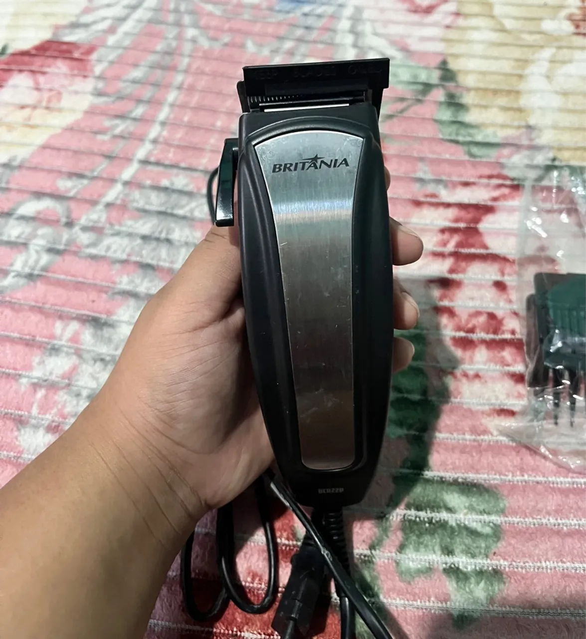 Máquina de Cortar Cabelo Britânia NOVO