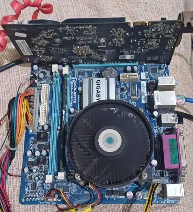 Placa mãe  Intel G41MT-ES2L - Foto 2