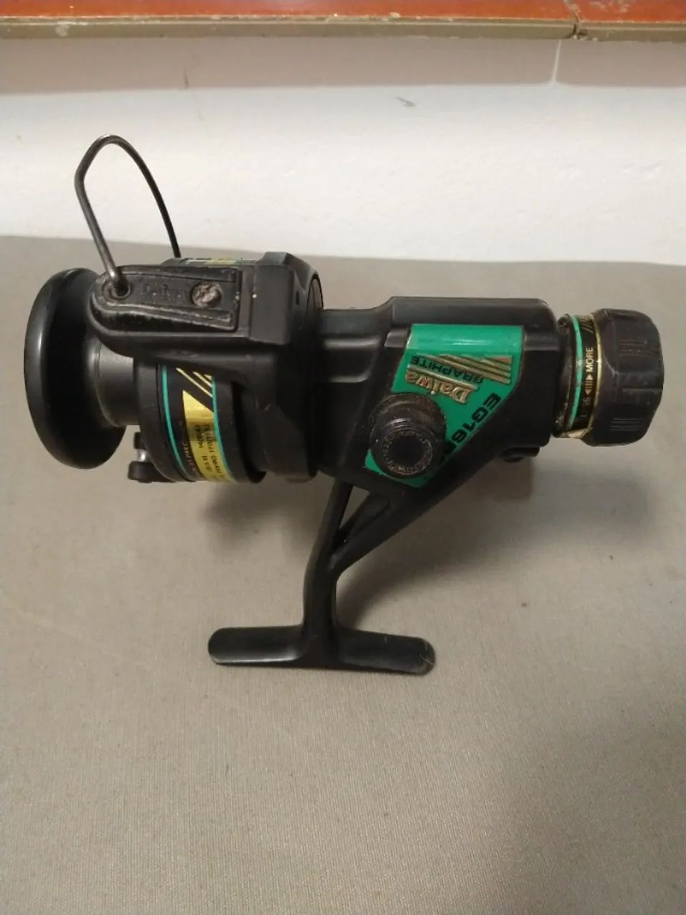 Molinete Antigo Daiwa (Thailand) Eq 1650 Graphite - Foto 3