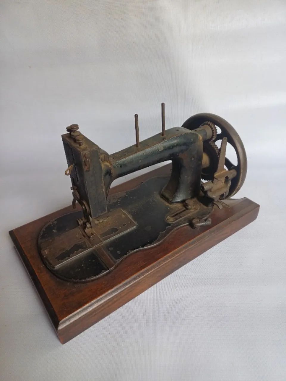 MAQUINA DE COSTURA ANTIGA64961615537411122