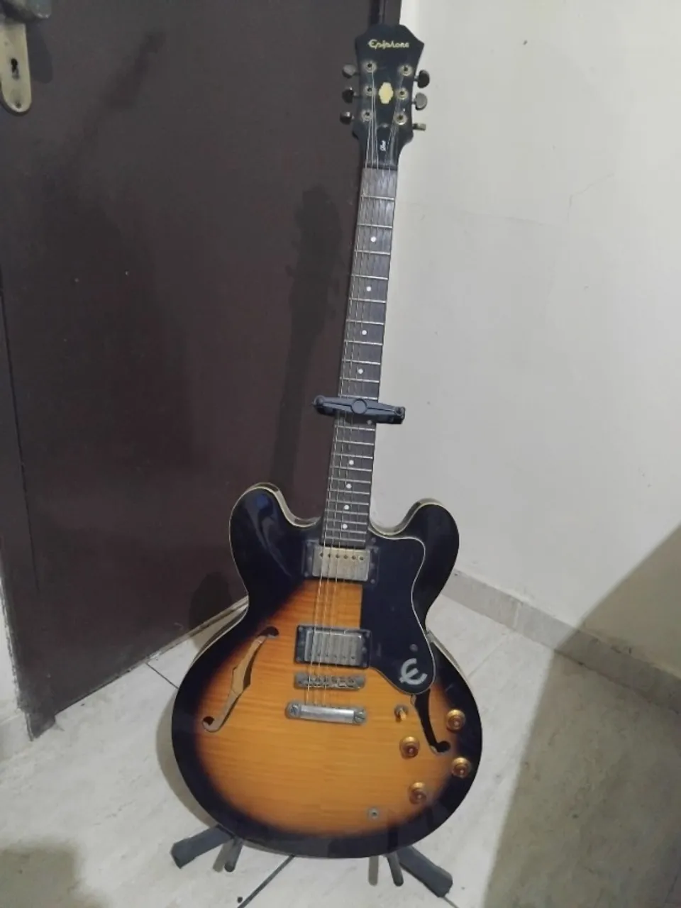epiphone dot