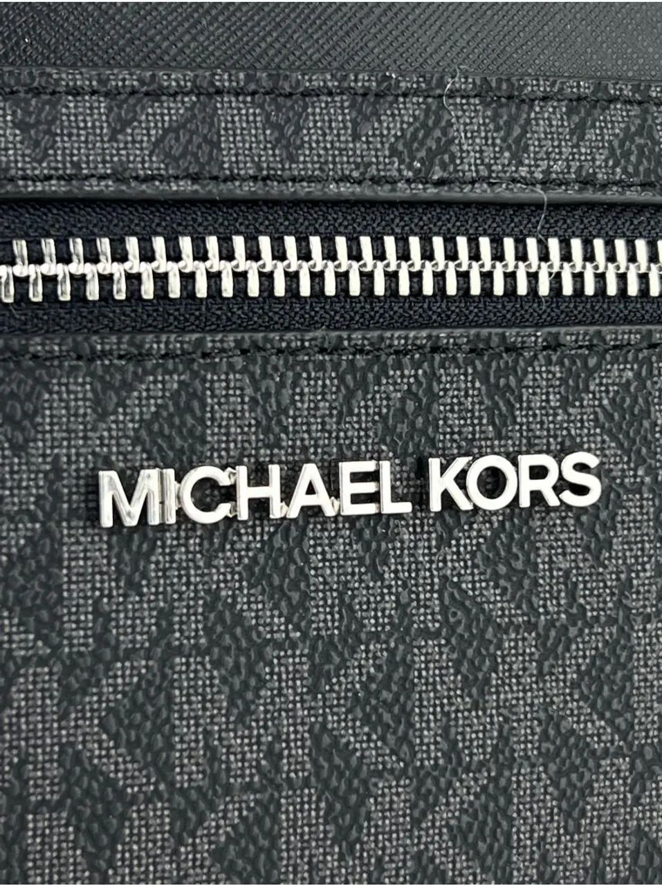 Bolsa Preta Michael Kors com corrente - Foto 2