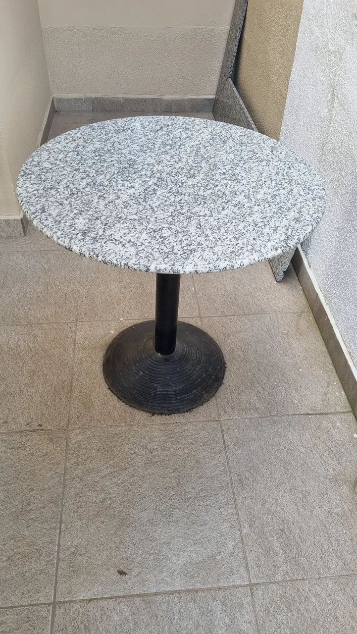 Mesa de granito para varanda ou jardim