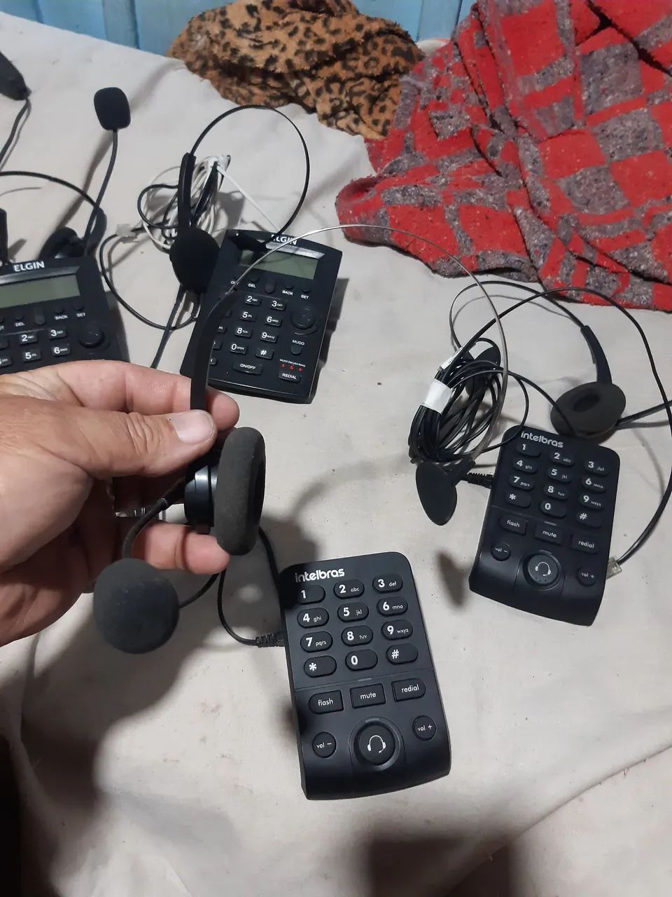 5 Telefones Fixos com Headset - Ótimo estado! - Foto 3