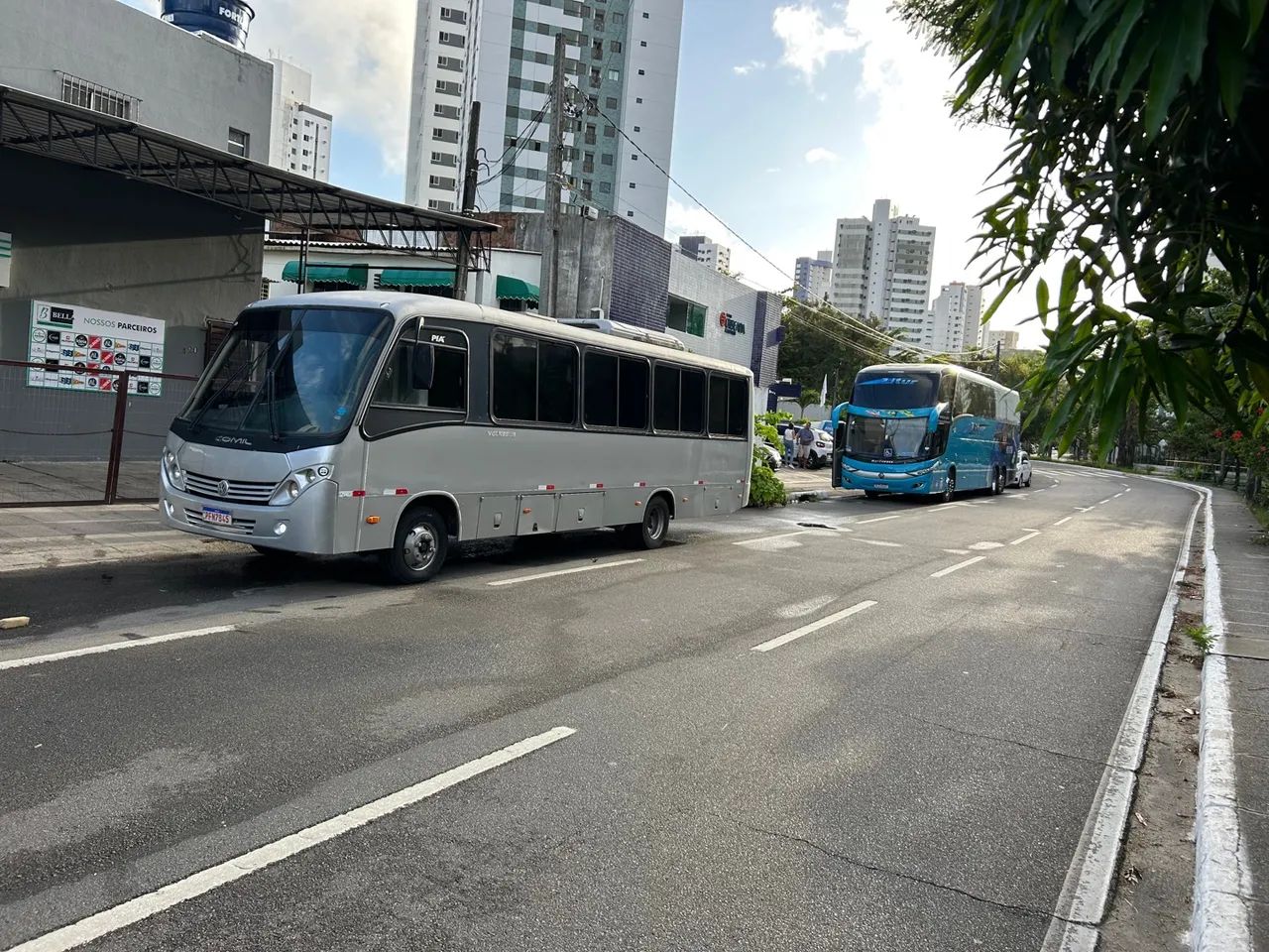 Micro ônibus rodoviário com 29 lugares e banheiro.  - Foto 4