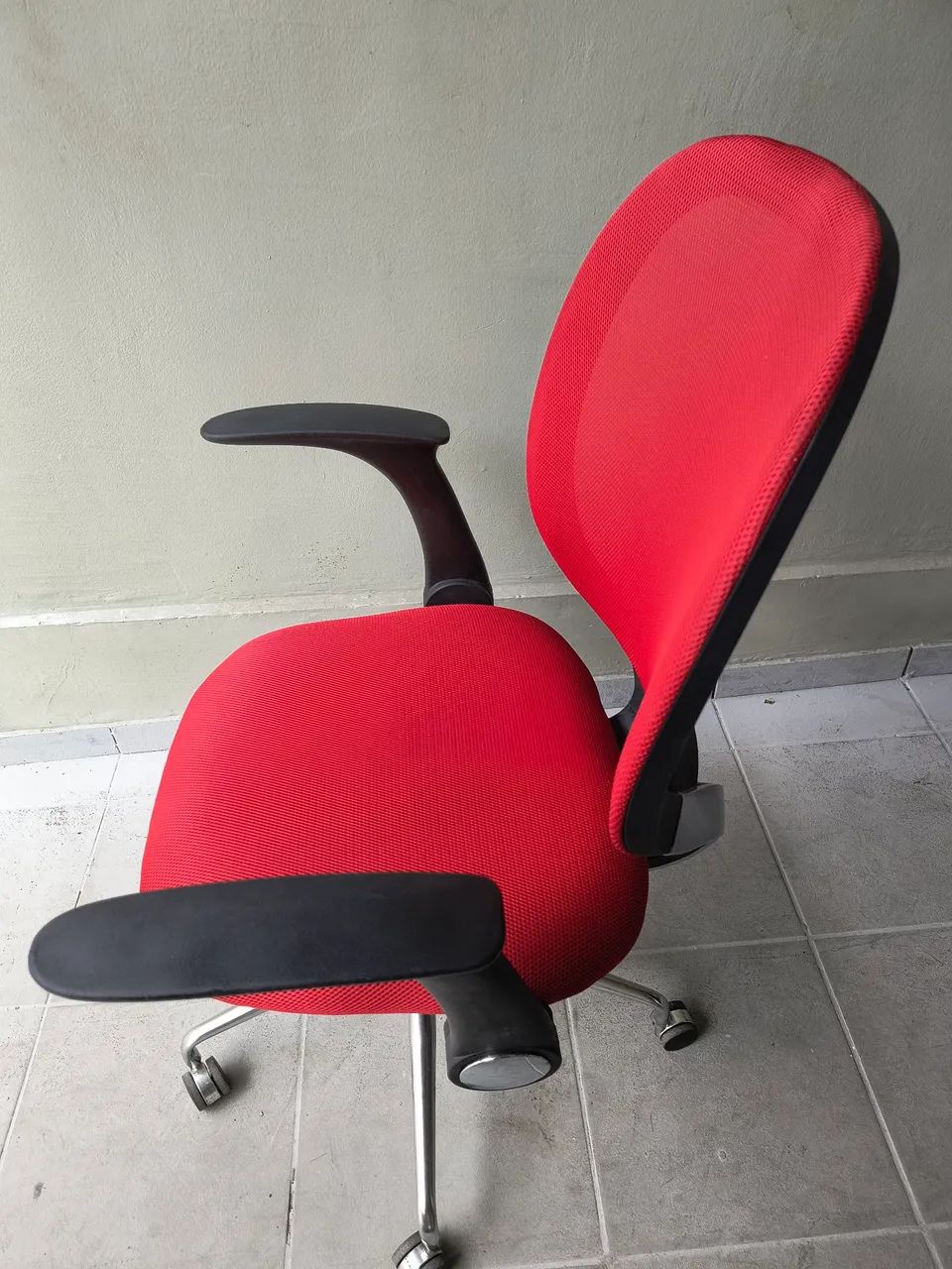 Excelente Cadeira de Escritório. - Foto 3