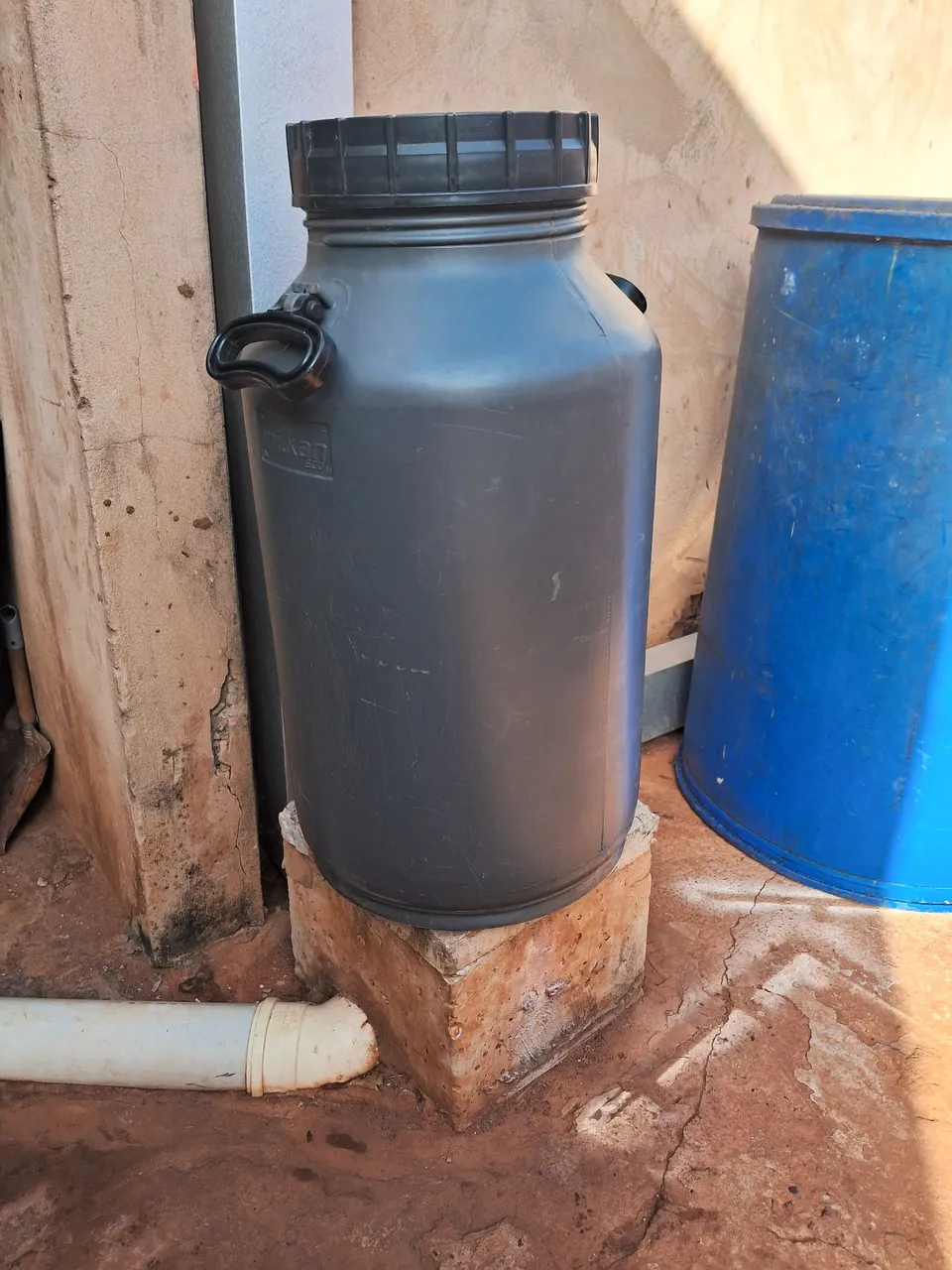 Bombona Plástica 50 Litros - Ideal para Armazenamento