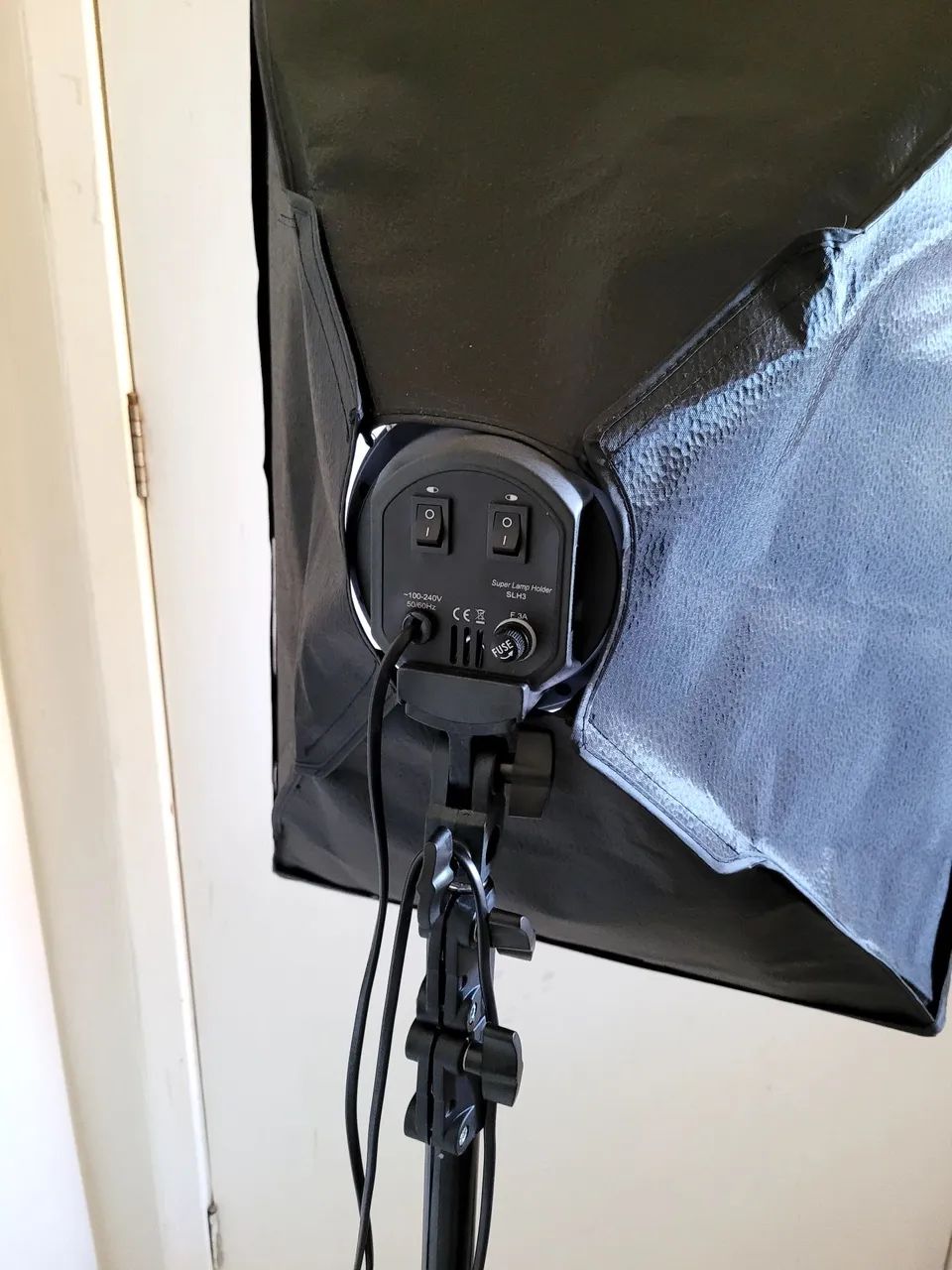 Kit de Iluminação Softbox Proficional 50x70cm Completo com 2 Lâmpadas - Foto 4