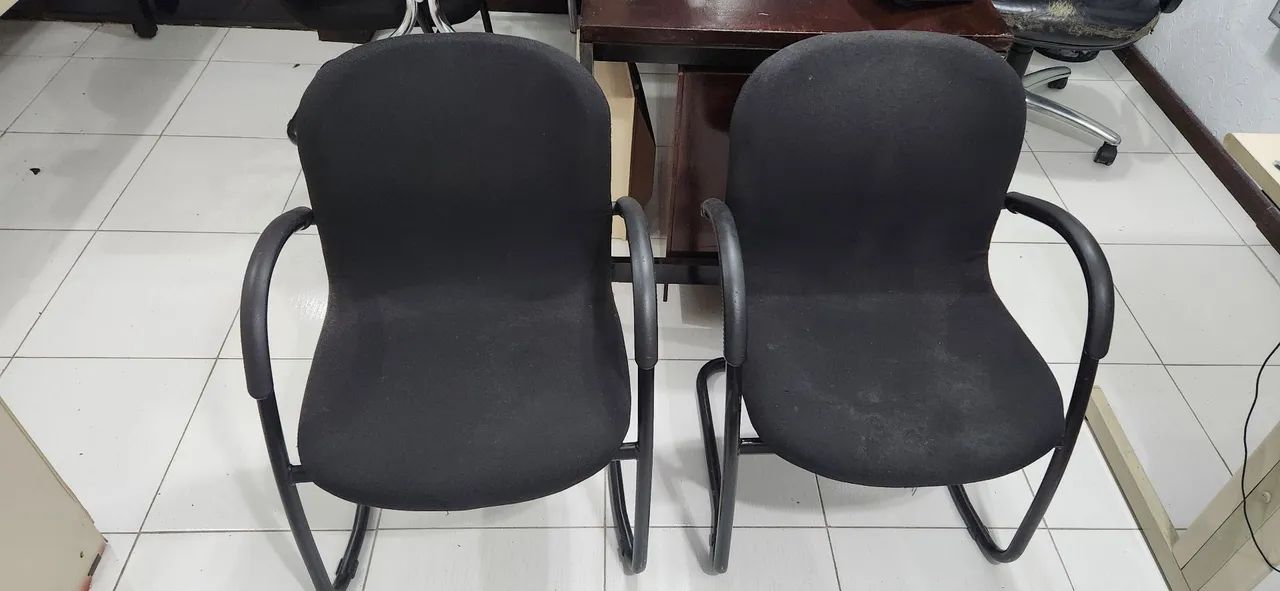 Cadeiras de escritório com braços