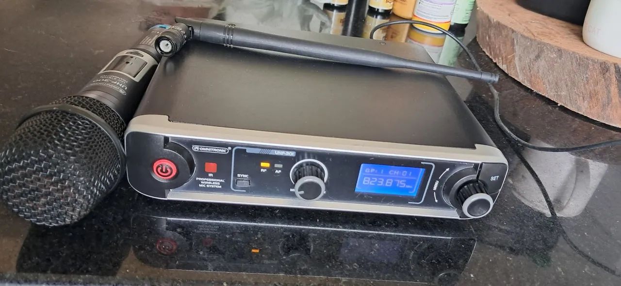 Omnitronic Wireless UHF-301 Microphone64318187383043123