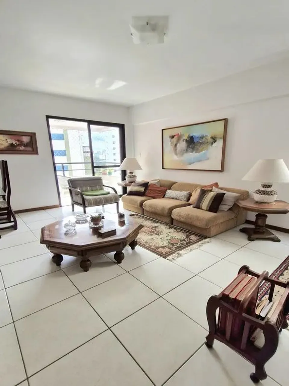 Apartamento de 2 quartos e escritório no Itaigara.