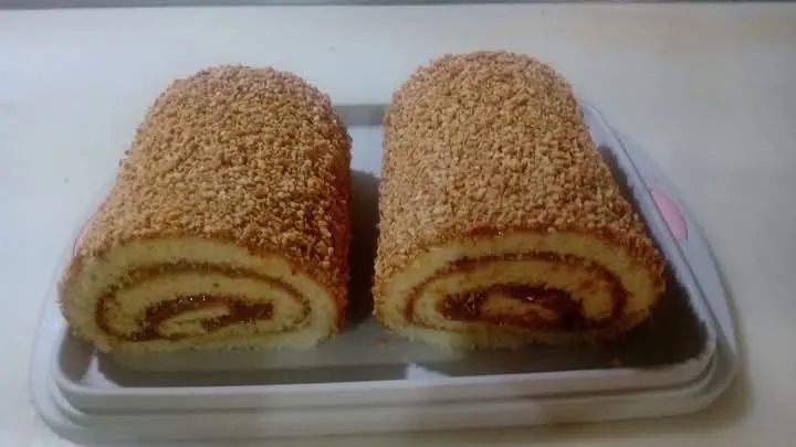 Precisa se de padeiro com experiência em confeitaria. - Foto 2
