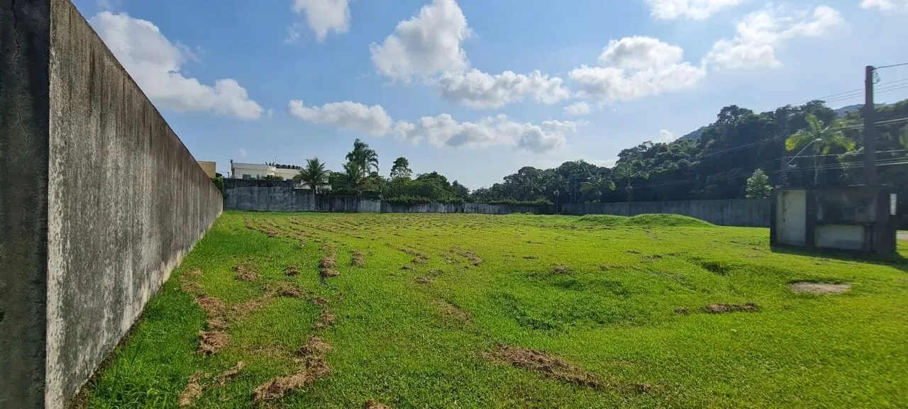 Terreno frente praça À VENDA no Condomínio Jardim Acapulco 1 - Guarujá