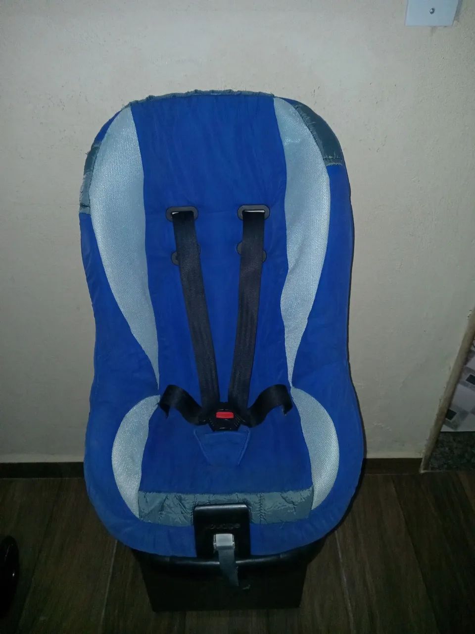 Cadeira de carro até 25 kg ótimo estado entrego em itapetininga-sp entrega gratuita 