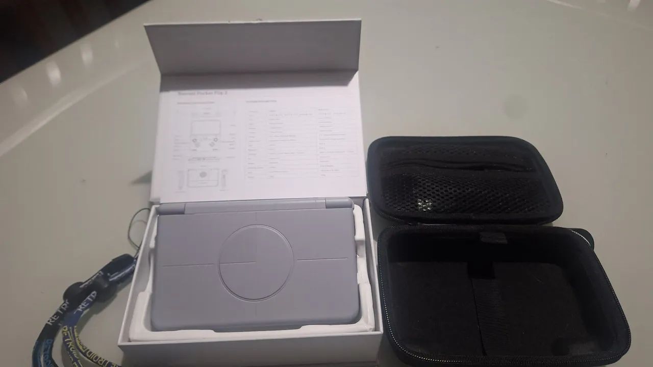 Retroid pocket flip 2 com SD865 + case oficial + 2 cordões retroid