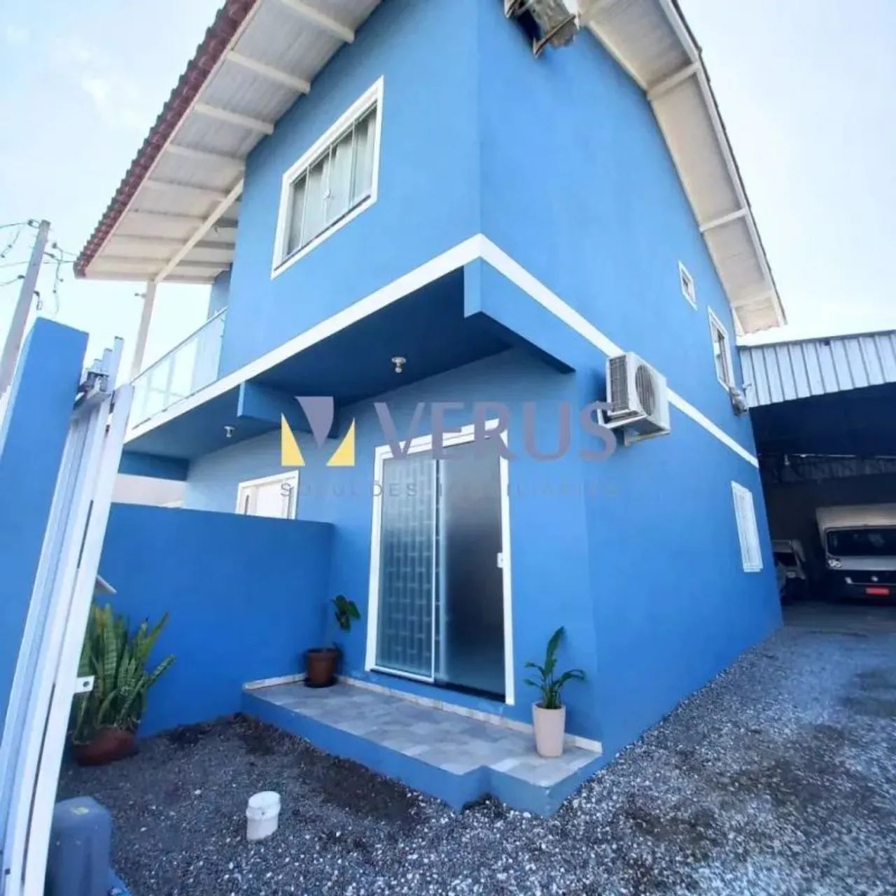 Casa Com 02 Quartos em Itajaí!