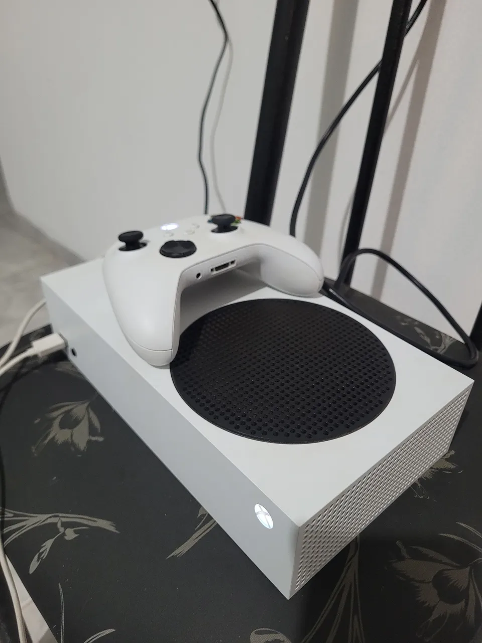 Vendo ou troco Xbox Series S 512gb