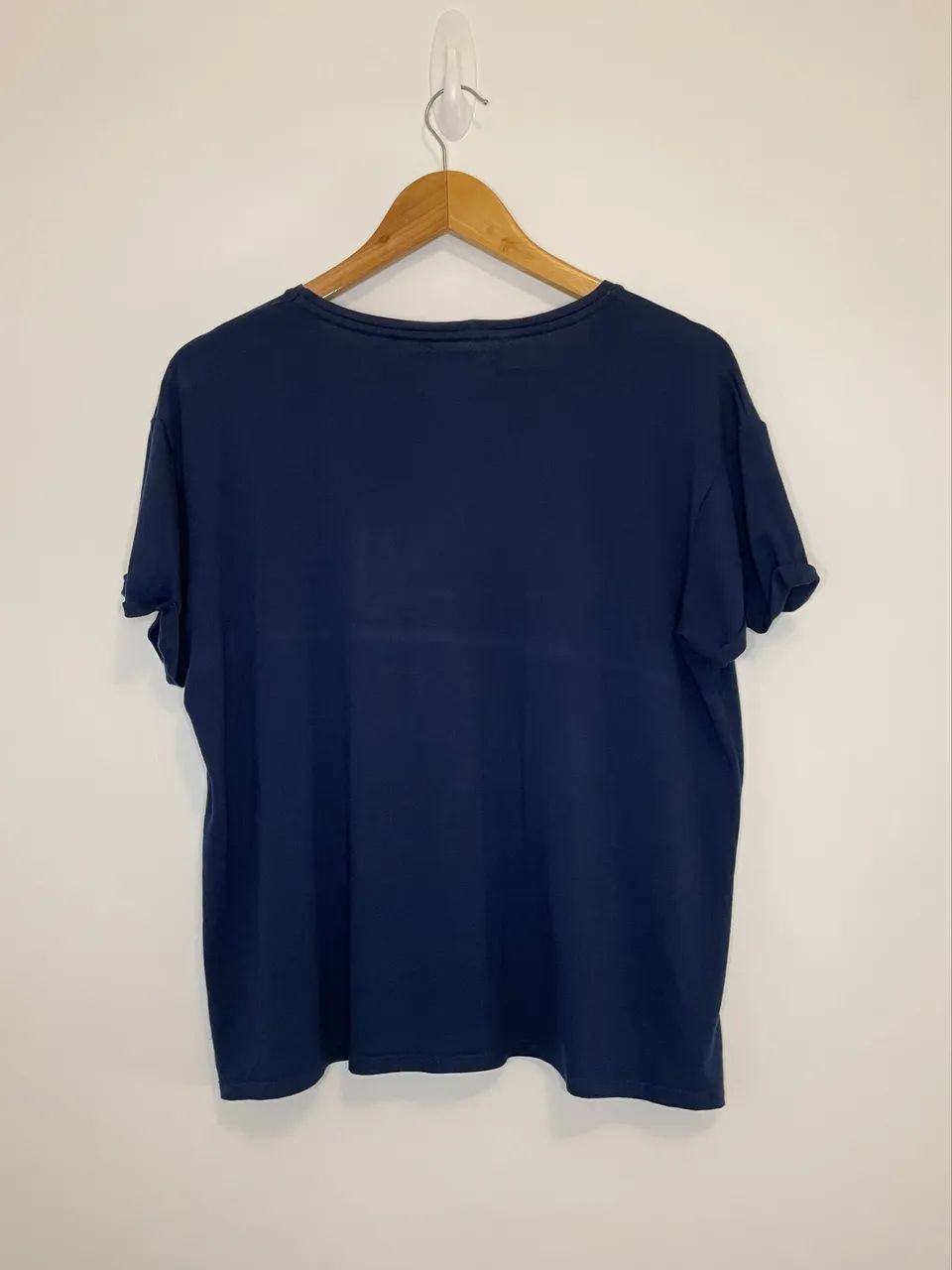 Blusa t-shirt tam G azul Shoulder - Foto 2