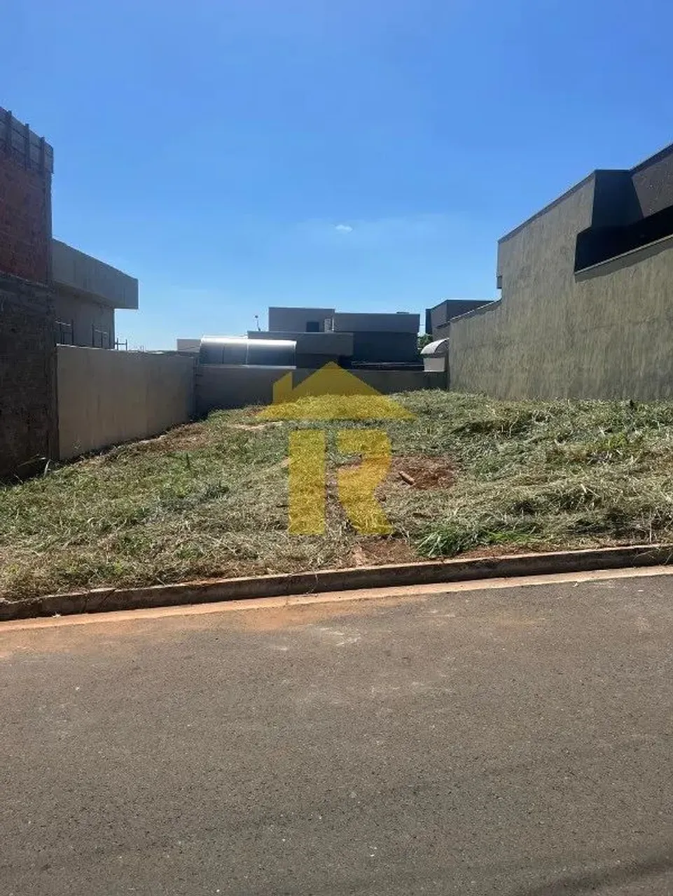 Terreno em Condomínio à Venda em São José do Rio Preto-SP - Residencial Maria Júlia com 25