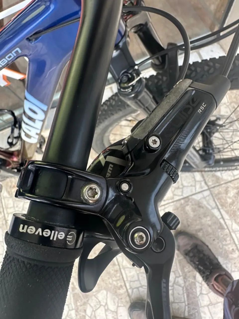  Bicicleta MTB Caloi Elite Carbon ARO 29 - Super Montada e Pronta pra Trilha!  - Foto 4