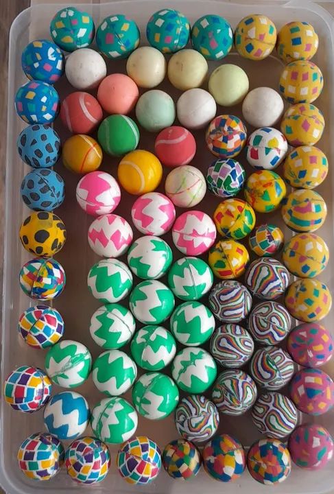 Kit com mais de 200 bolinhas coloridas e divertidas - Foto 2