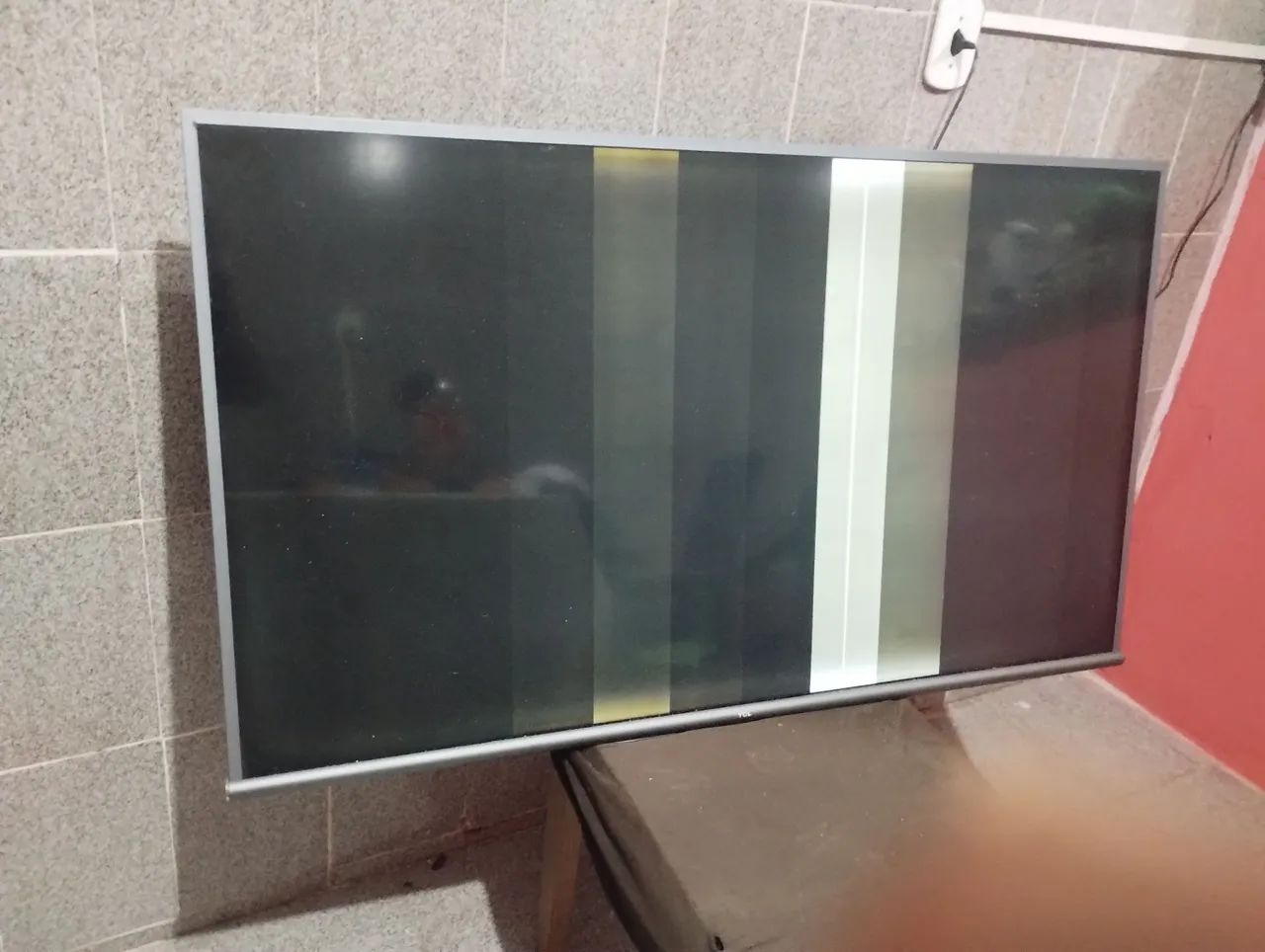 TV 40 polegadas com tela trincada - Foto 4