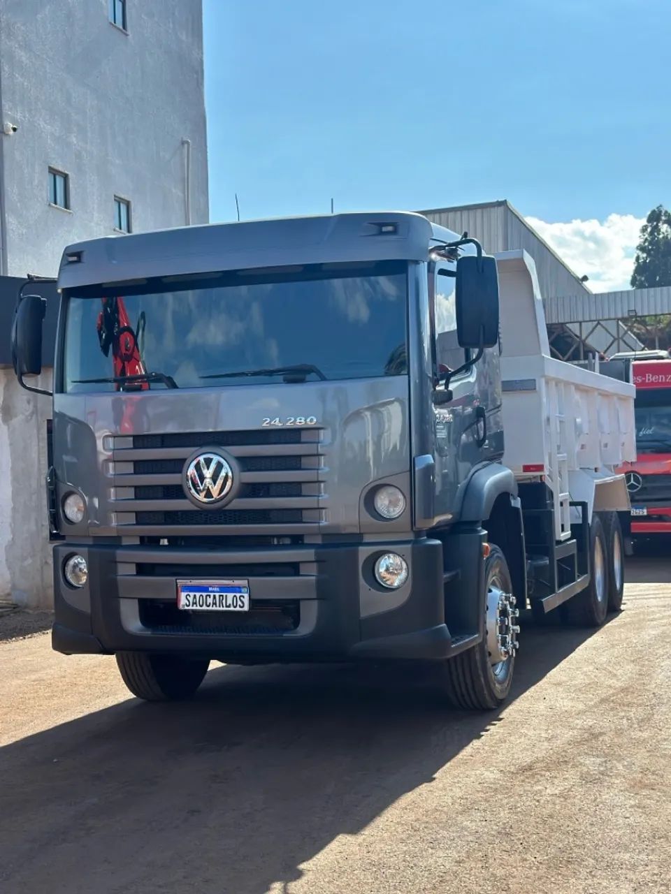 Volkswagen 24-280 2018 caçamba nova 