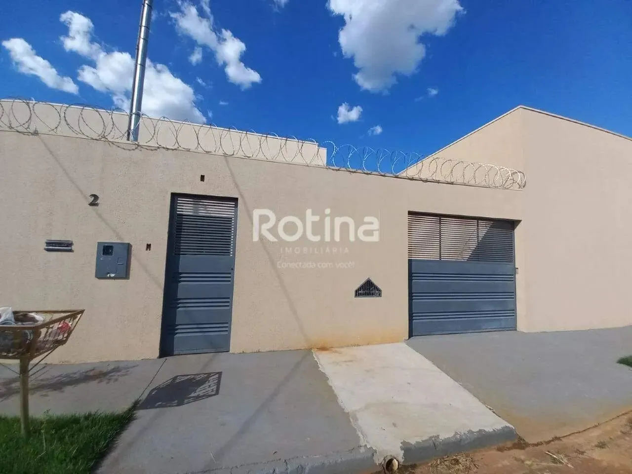 Casa para alugar, 2 quartos, Shopping Park - Uberlândia/MG - Rotina Imobiliária