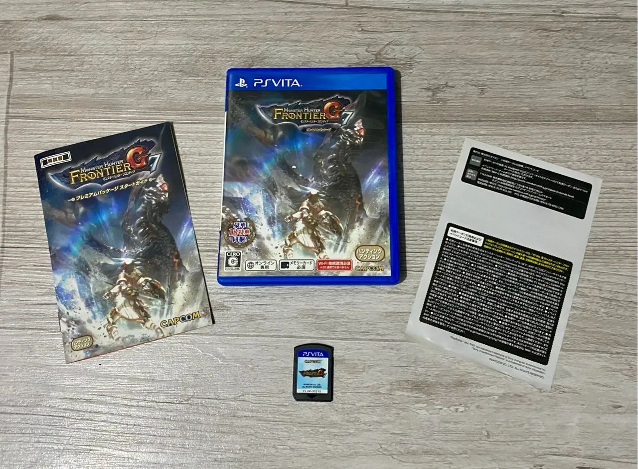 psvita    カセット  32ギガ PS VITA カセット3点の通販 753685622（1487692299） | magi
