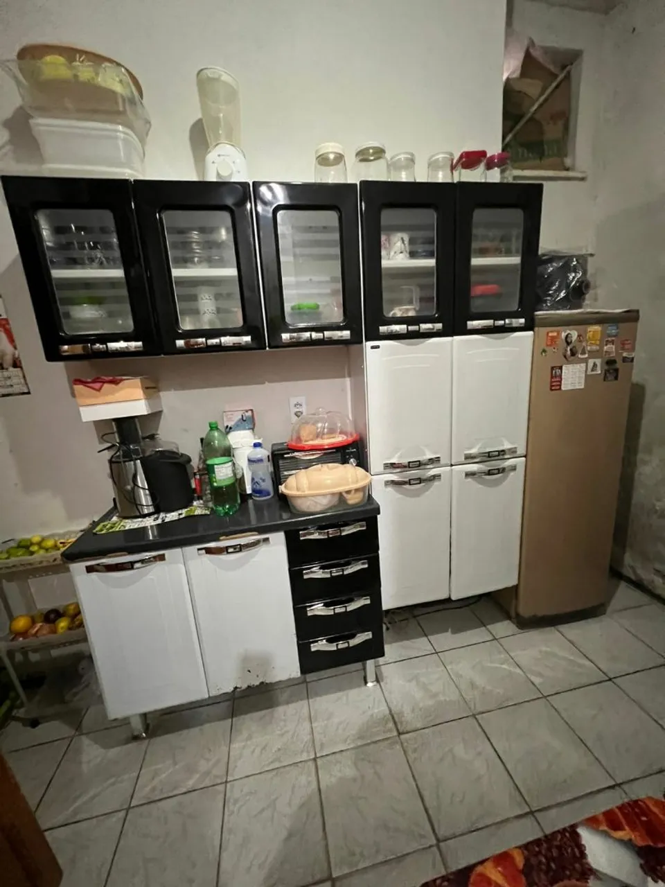 Armário de cozinha completo - Preto e branco