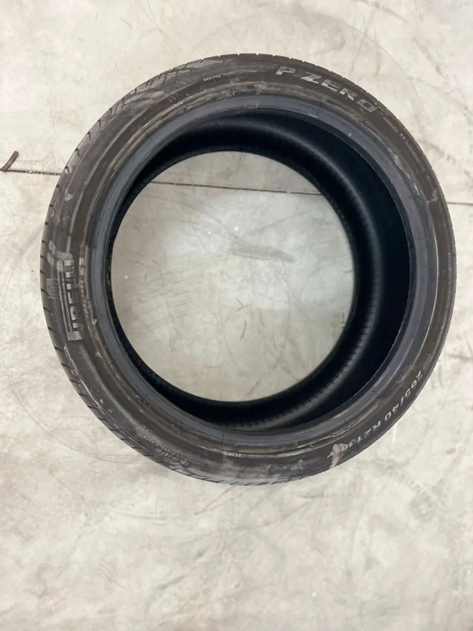 OPORTUNIDADE!!! PNEU 265/40 R21 ORIGINAL PIRELLI PZERO SEMI NOVO - Foto 10