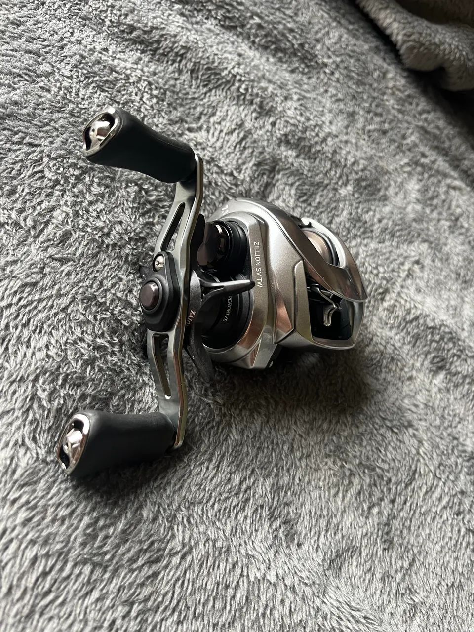 Carretilha daiwa zillion sv tw 1000 - Esportes Aquáticos - São