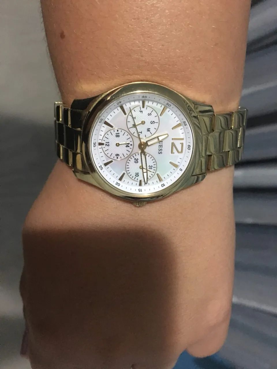 Relógio Guess Feminino Dourado