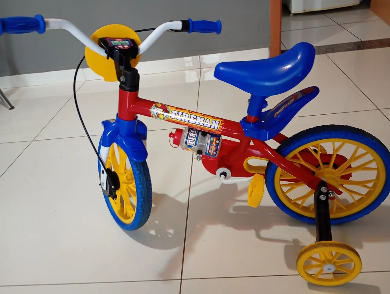 Bicicleta infantil aro 12 - Foto 4