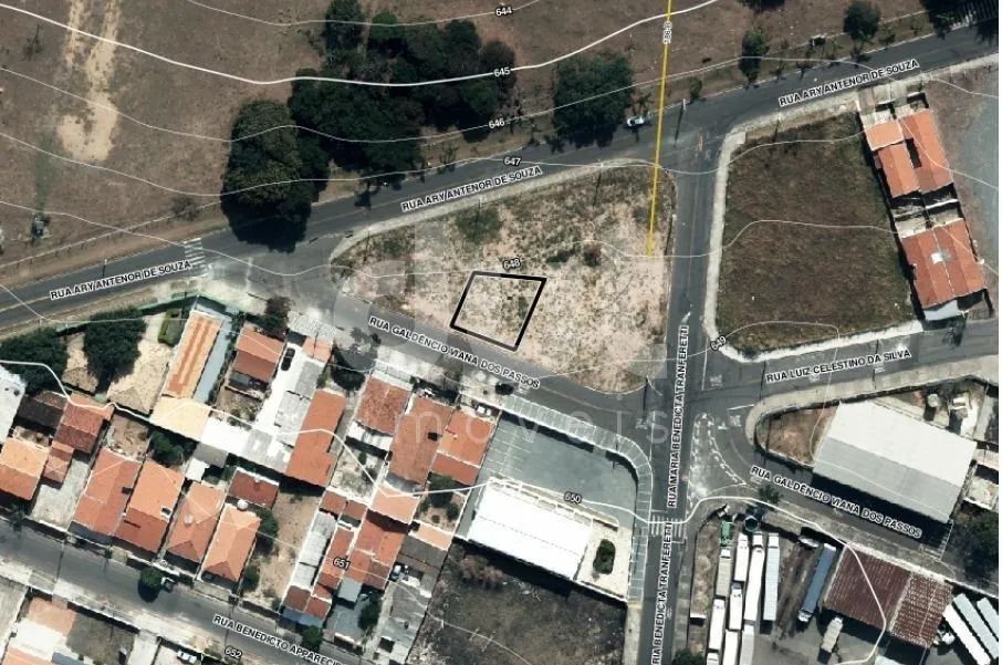 Terreno à Venda no Jardim Nova América