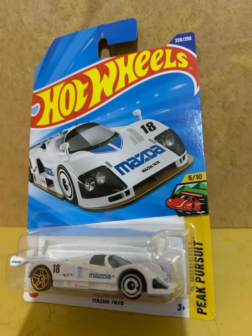 Coleção de Hot Wheels - 16 Miniaturas no Blister - Foto 4