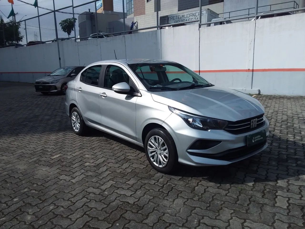 Fiat Cronos Drive 1.0 6V, foto 8 de 9