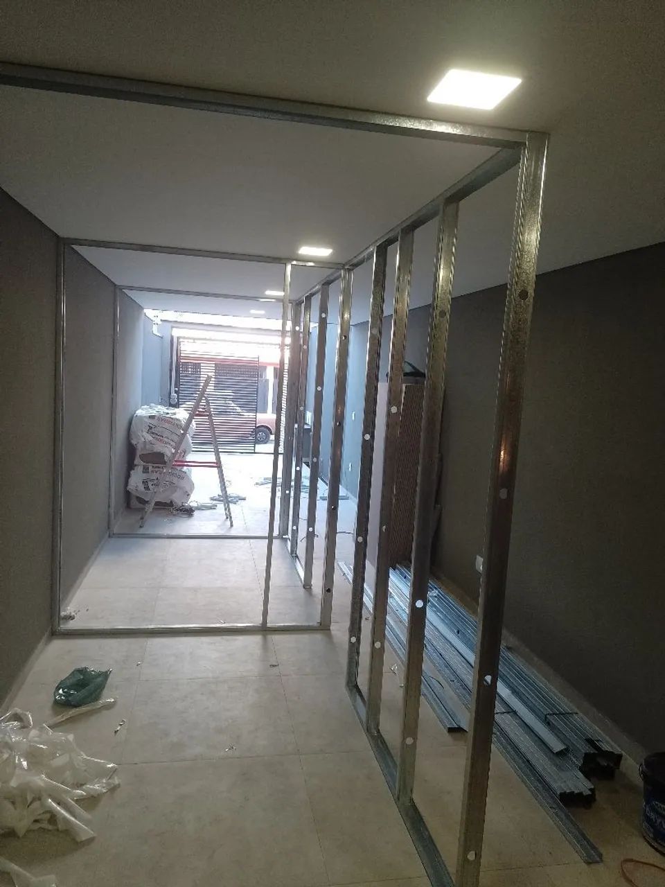 Instalação de portas janelas  drywall e pintura 