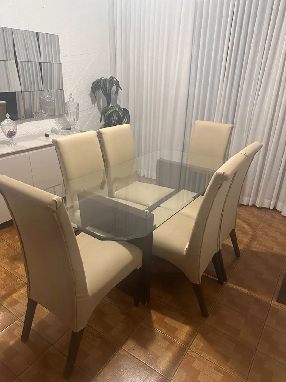 Mesa com 6 cadeiras  - Foto 2