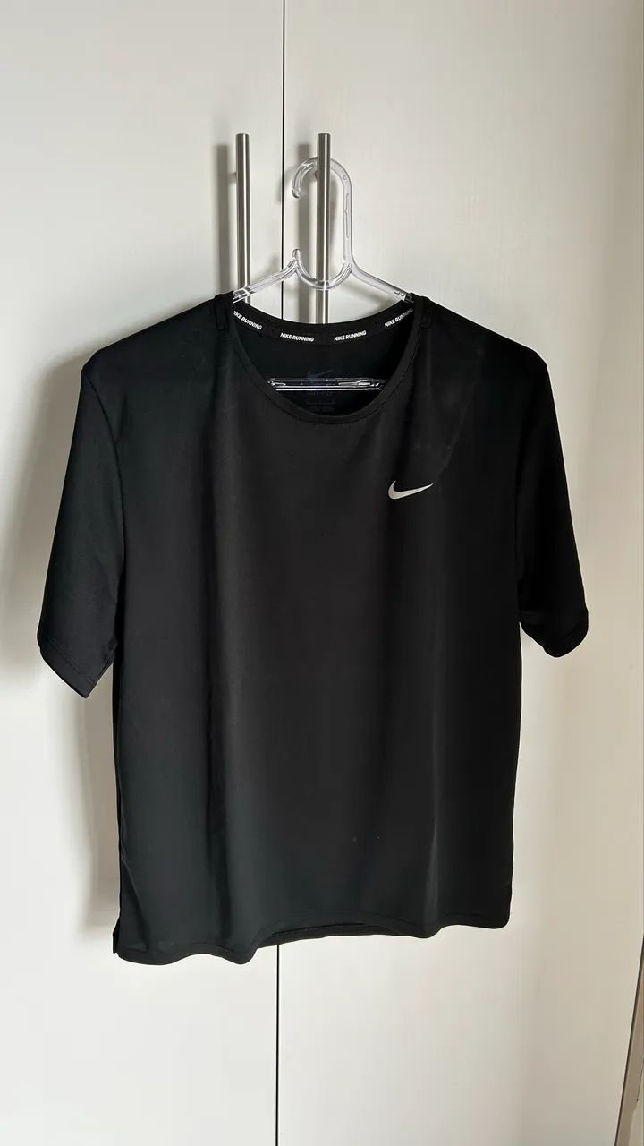 Camiseta Nike Dri-FIT Running Original - Tamanho M - R$ 90