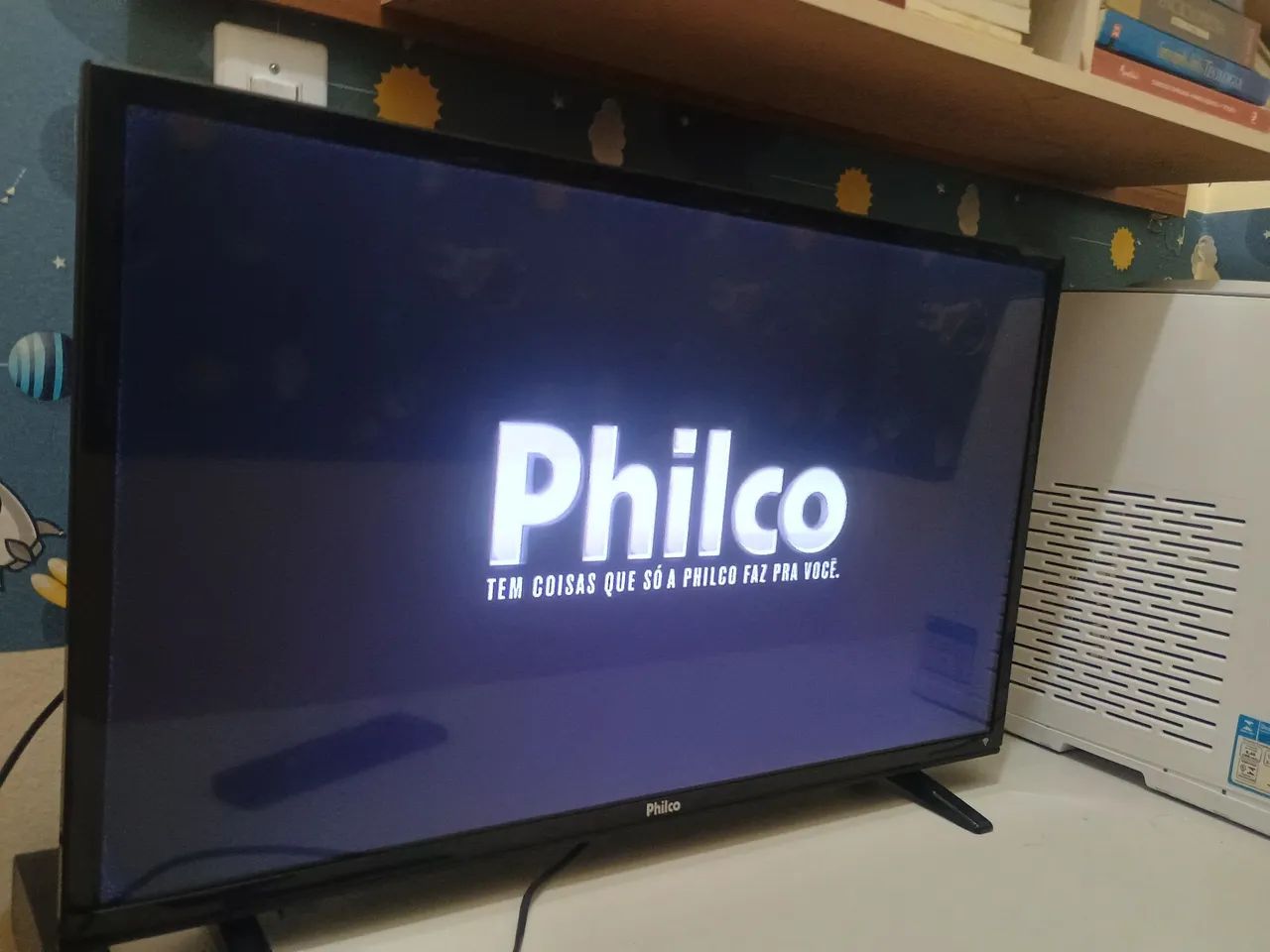 Vendo TV fininha 32 polegadas marca Philco. - Foto 3