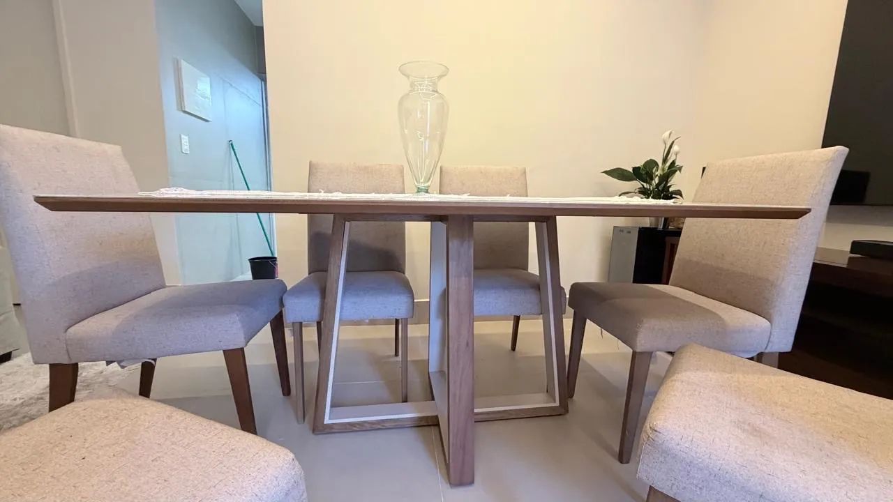 Mesa com 6 lugares Excelente estado 1,100 baixei
