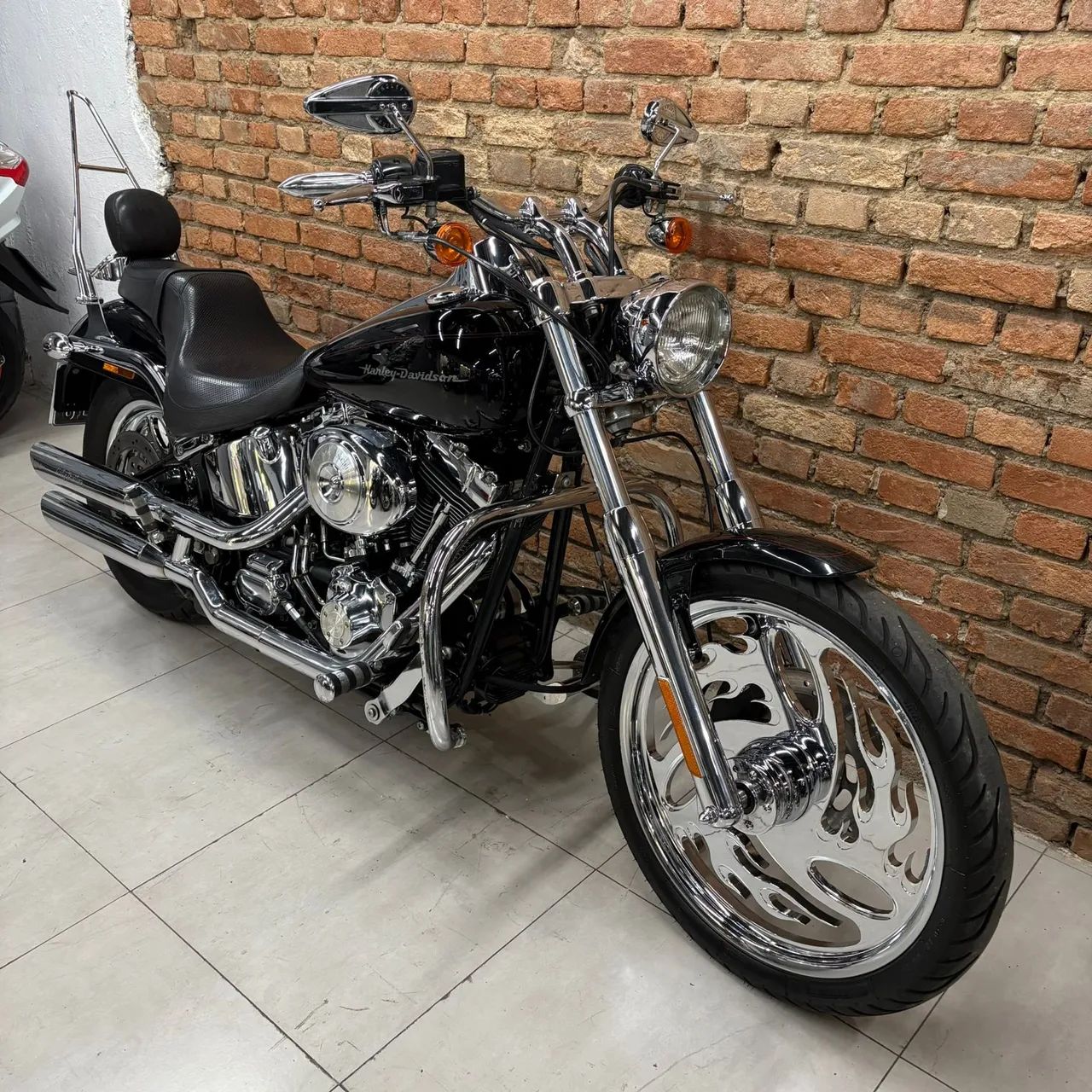 Harley-Davidson DEUCE - Foto 5