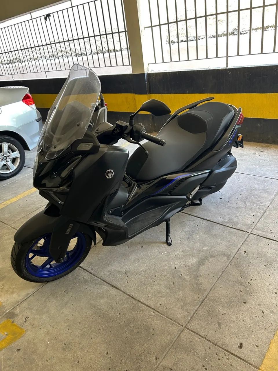 Xmax 300 Conected - Foto 2