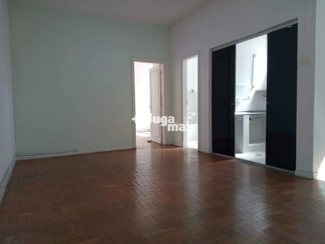 Excelente apartamento no Edifício Vila Rica
