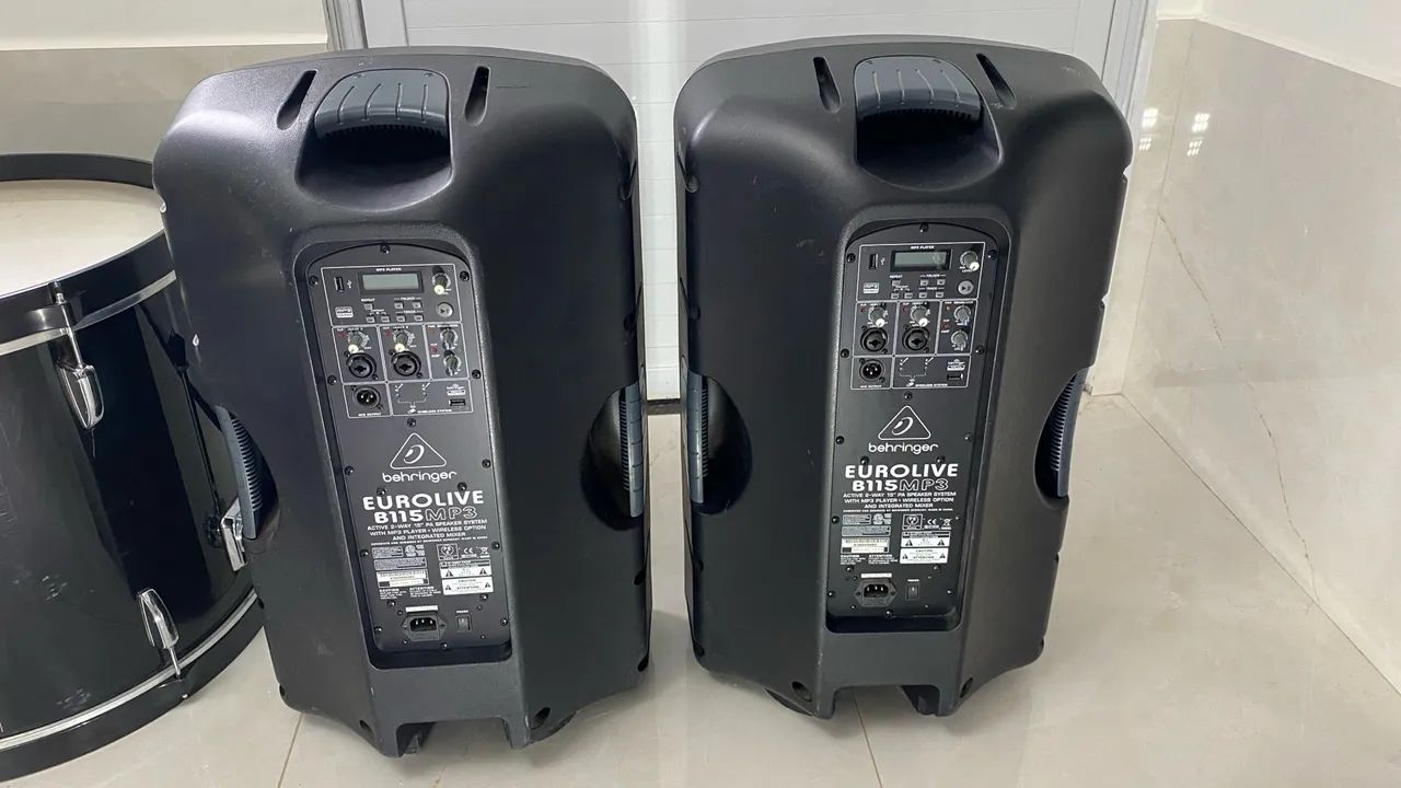 (Par de caixas ativas) BEHRINGER B115MP3 - Foto 2