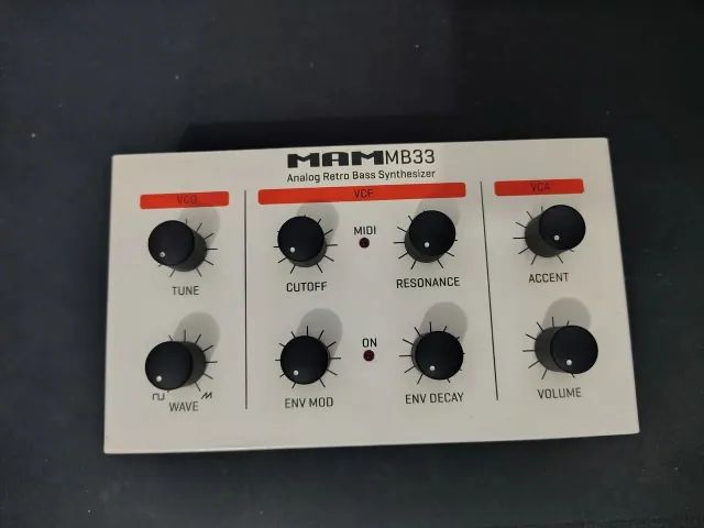 MAM MB33 (Clone TB-303)
